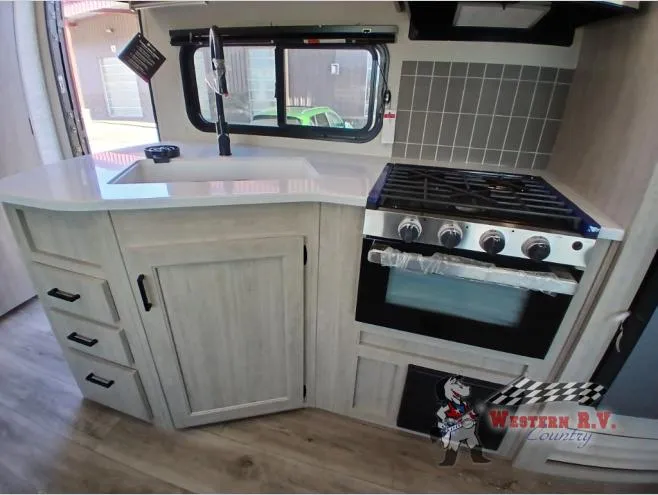 2026 Coachmen Catalina Legacy Edition 293QBCK - Photo 3