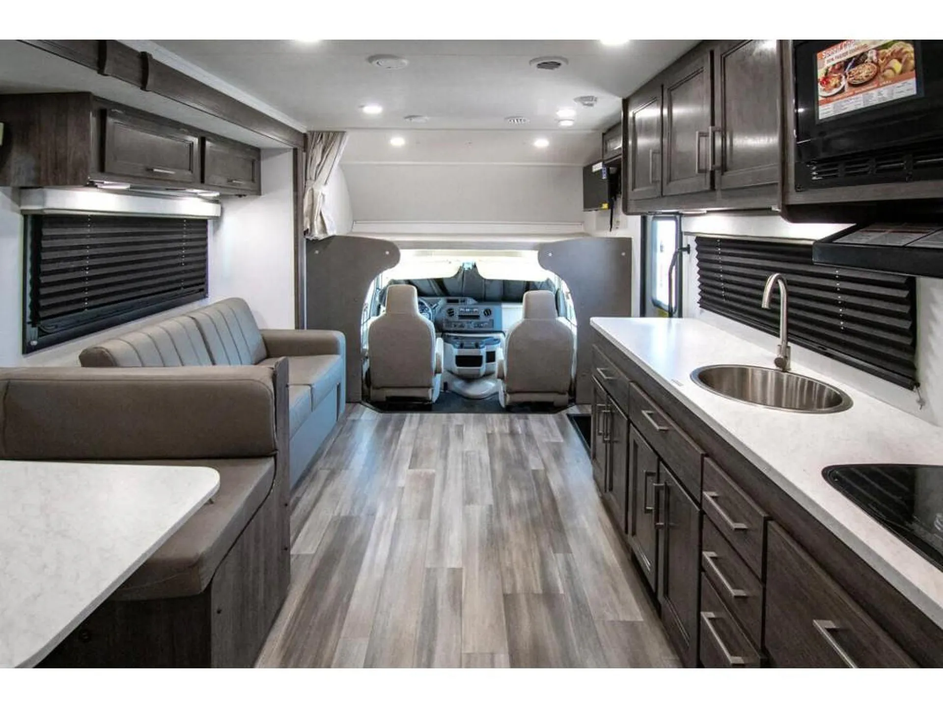 2026 Entegra Coach Odyssey SE 29KF - Photo 3