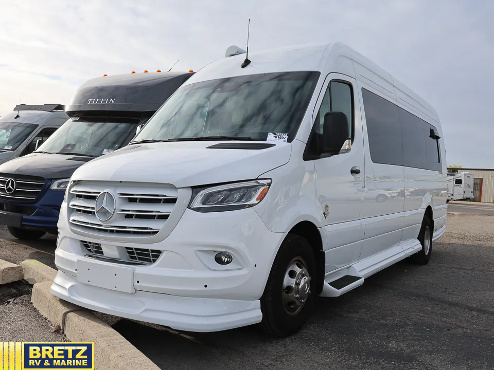 2025 OGV Luxury Coach V-RV 5RL - Photo 2