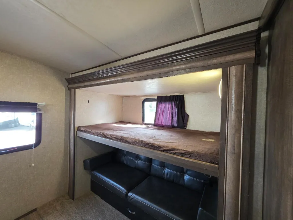 2018 Forest River Vibe 308BHS, Photos photo 41