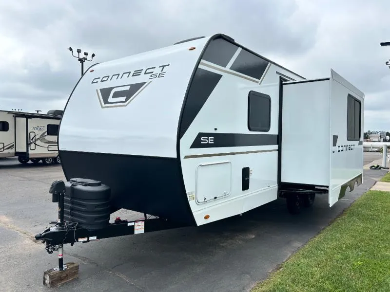 2026 KZ Connect SE C221RBSE - Photo 3