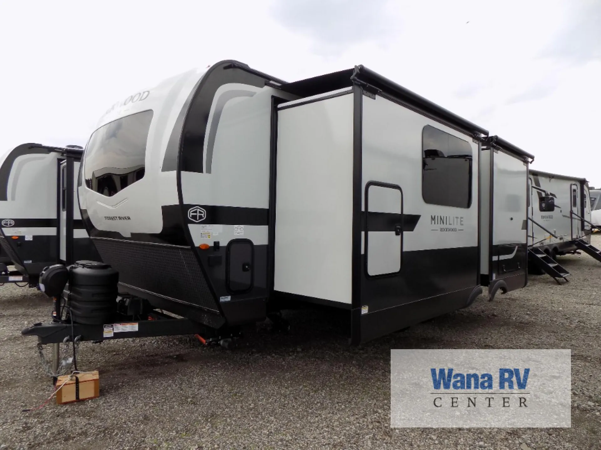 2027 Forest River Rockwood Mini Lite 2523MBR — Photo 7