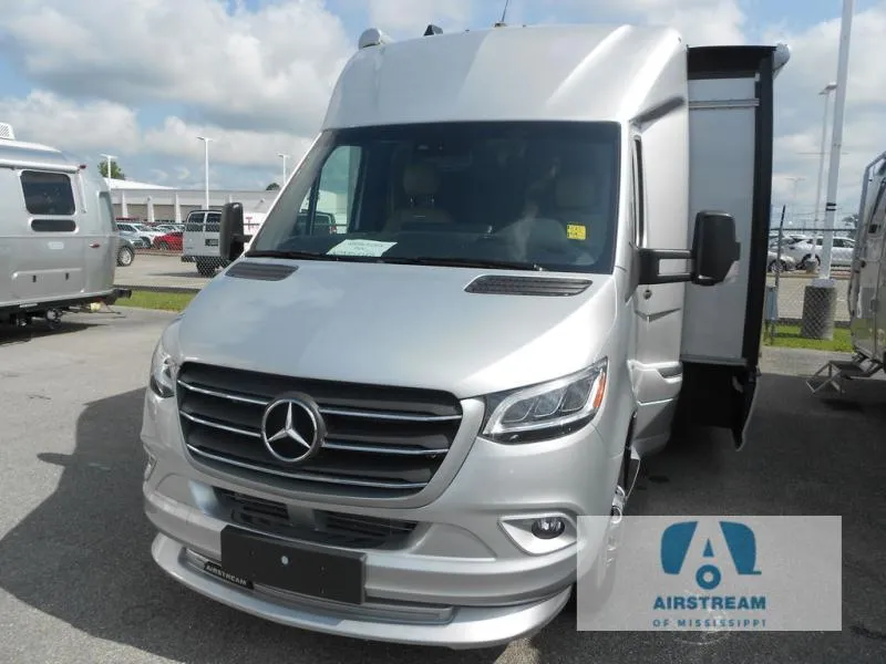 2024 Airstream Atlas Murphy Suite - Photo 3