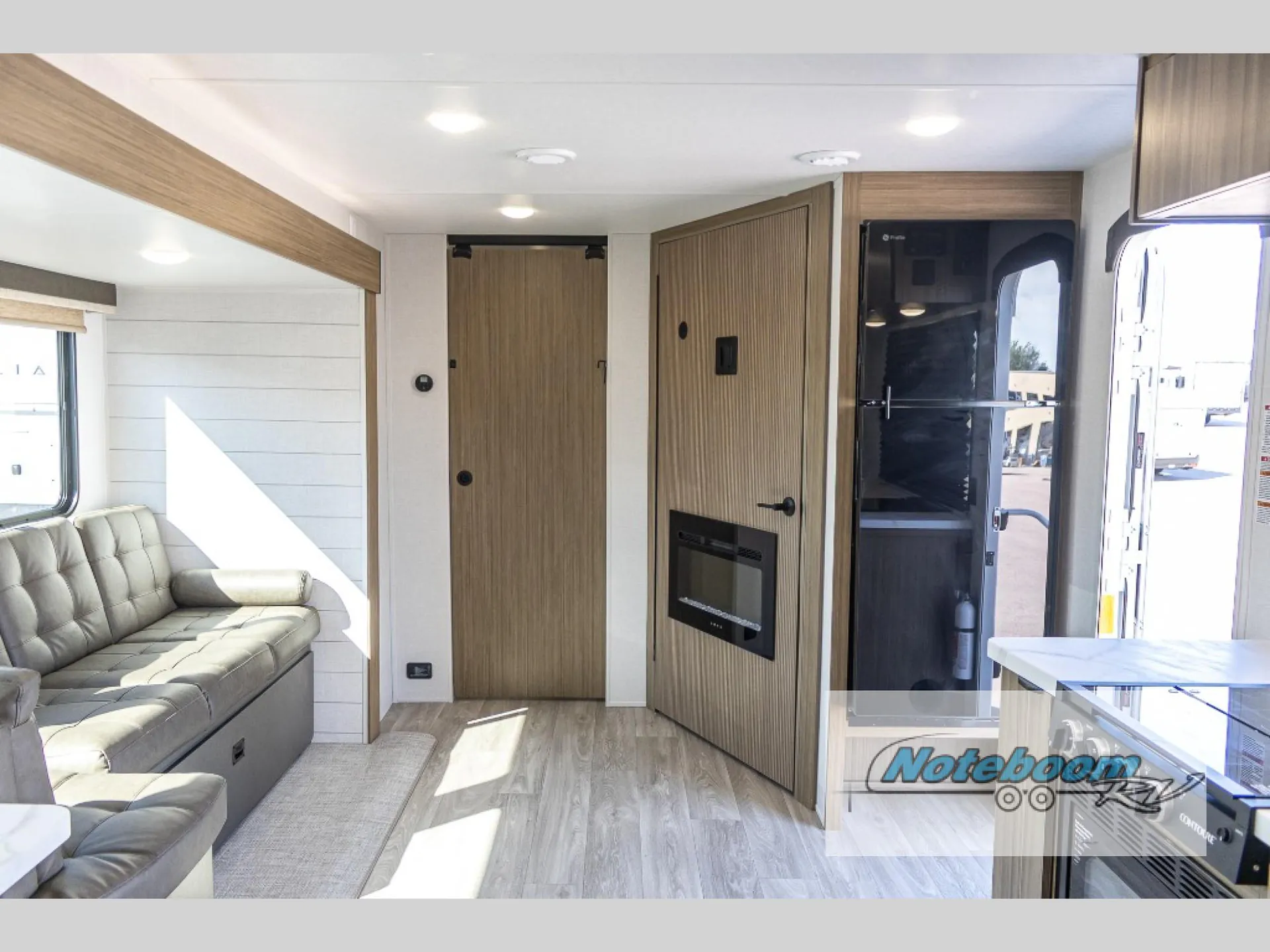 2026 Forest River Wildwood X-Lite 26ICE - Photo 4