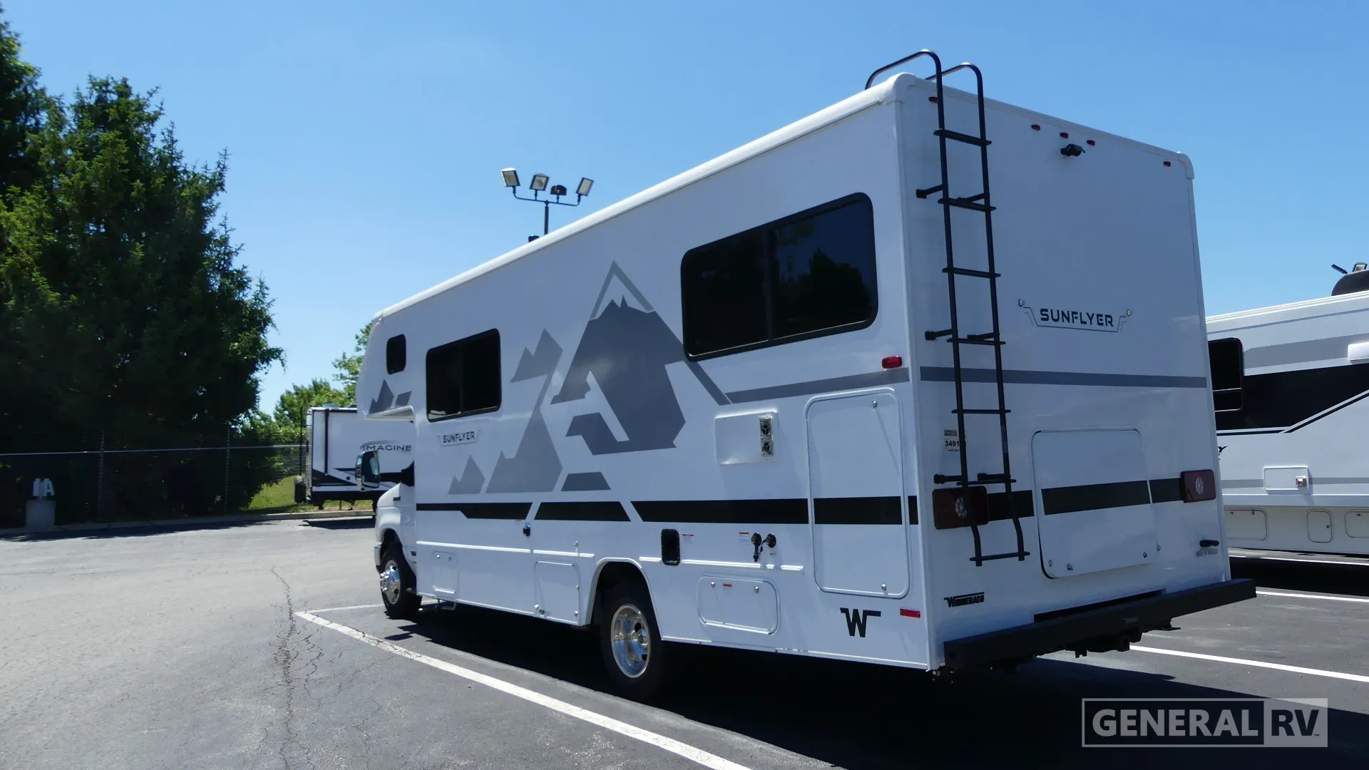 2027 Winnebago Sunflyer 24GG - Photo 4