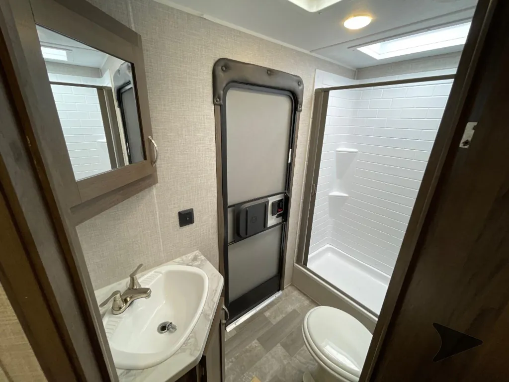 2021 East to West Della Terra 271BH, Photos photo 32