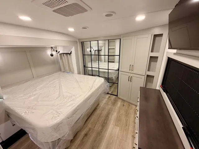 2026 Brinkley Model Z 3515, Photos photo 31