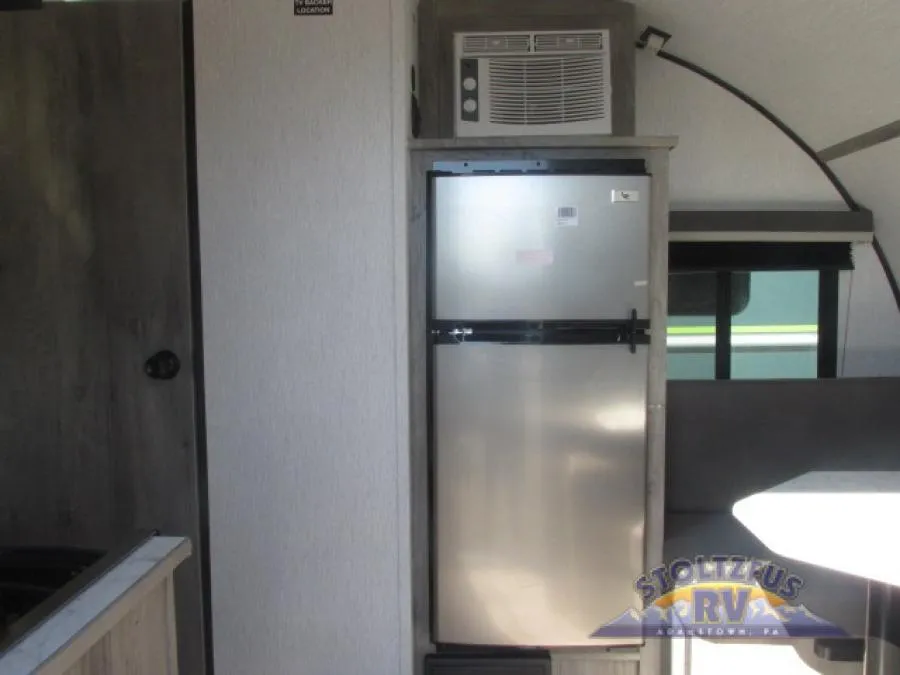 2027 Sunset Park RV SunRay 149 - Photo 4