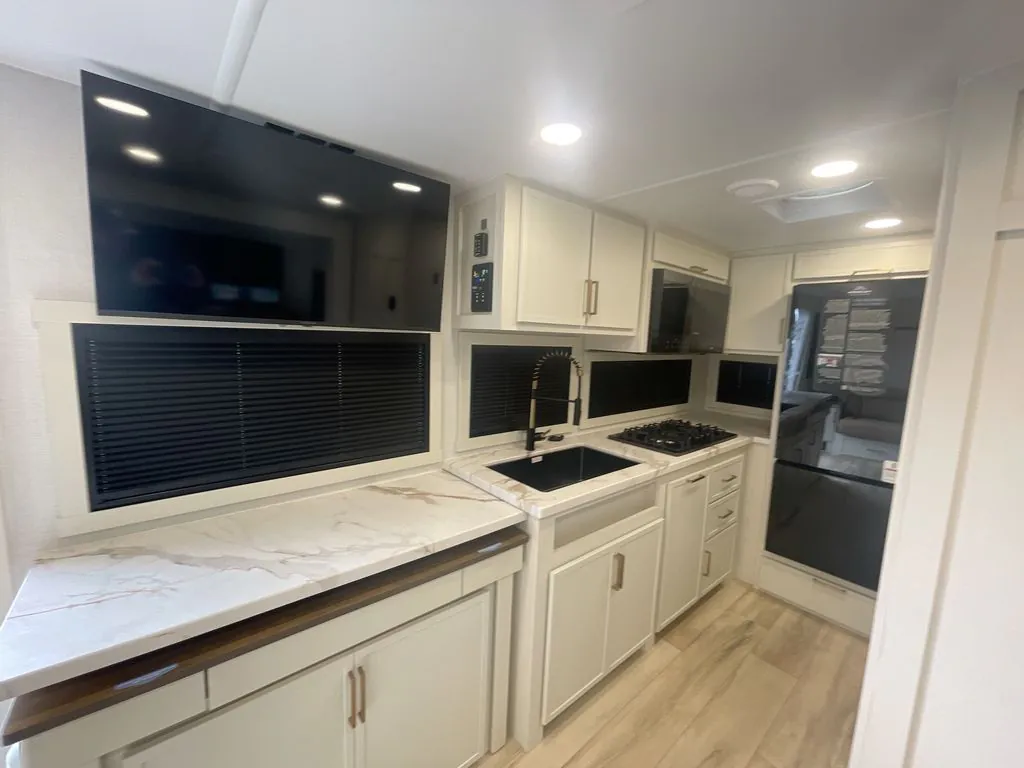 2026 Brinkley Model Ix 20X, Photos photo 7
