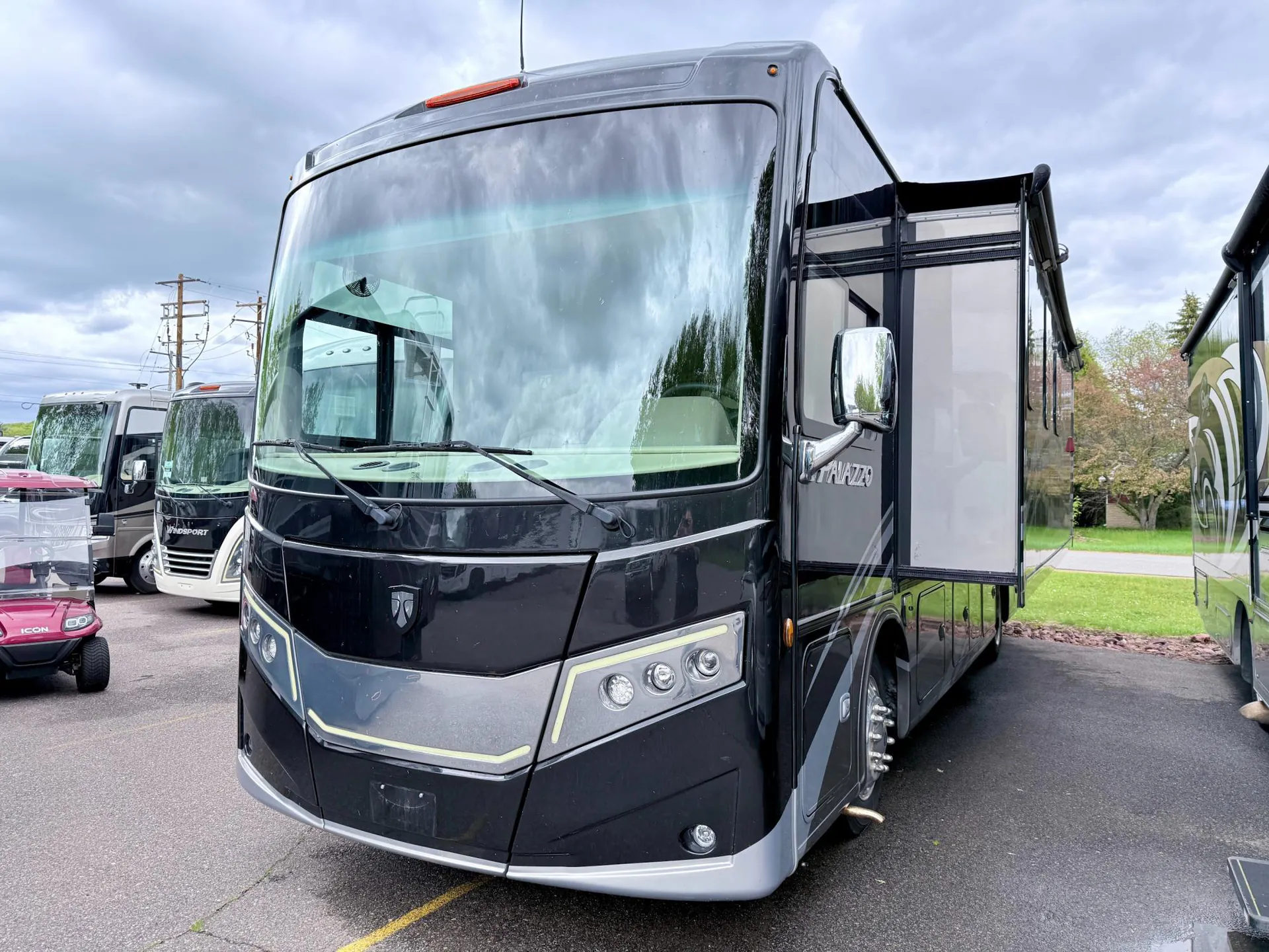 2022 Thor Motor Coach Palazzo 33.6 - Photo 3