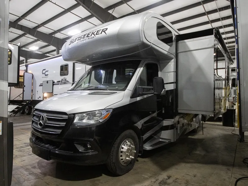 2025 Forest River Sunseeker MBS 2400BDS - Photo 4