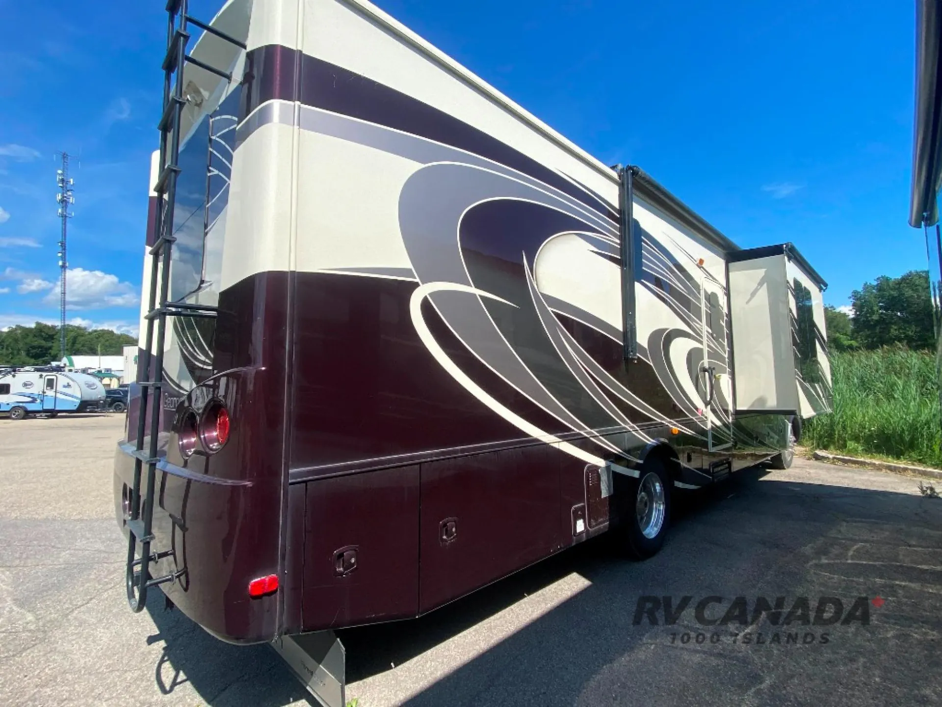 2018 Forest River Georgetown XL 378TS — Photo 5