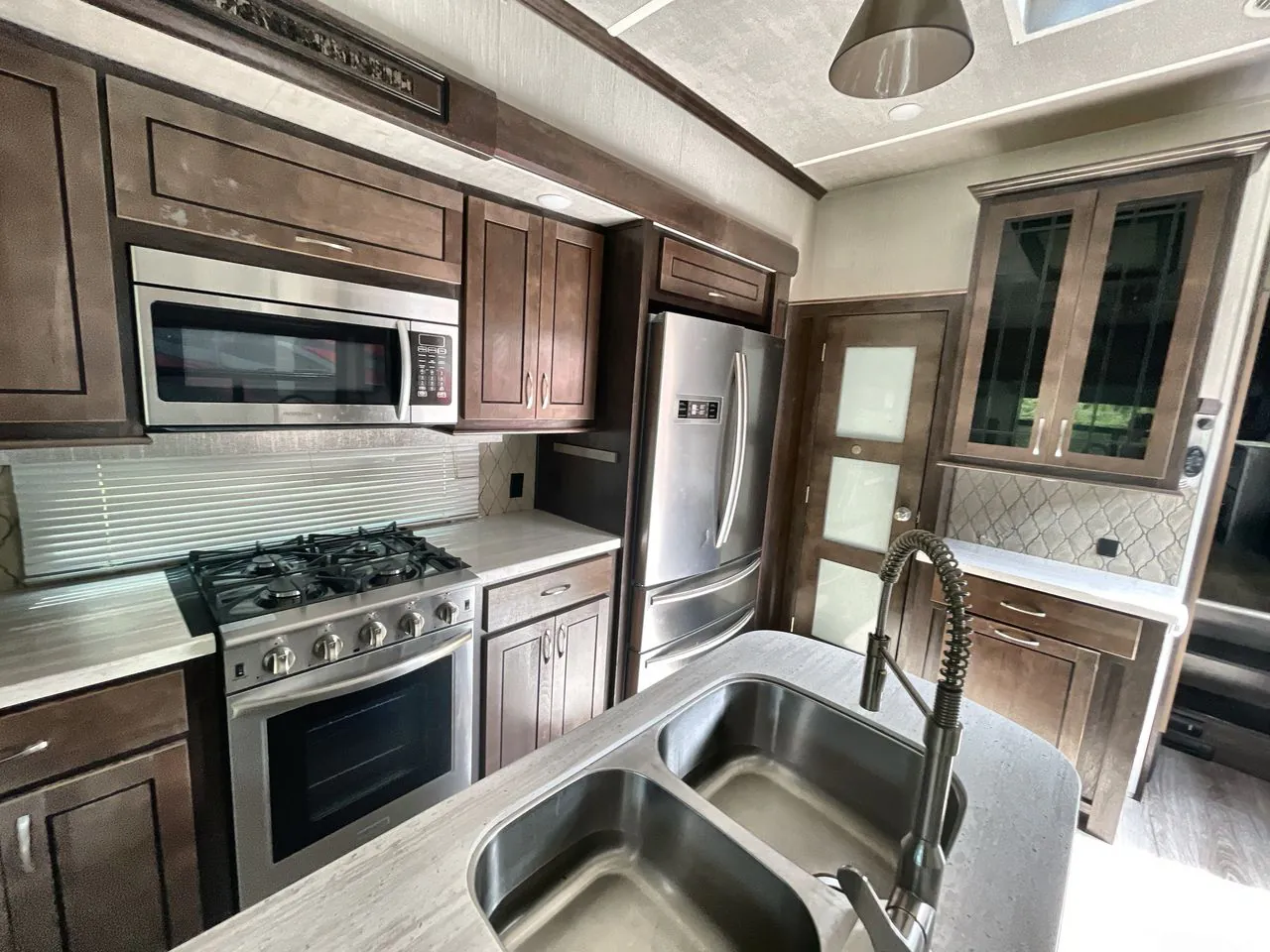 2020 Forest River Cedar Creek Hathaway Edition 34IK — Photo 6