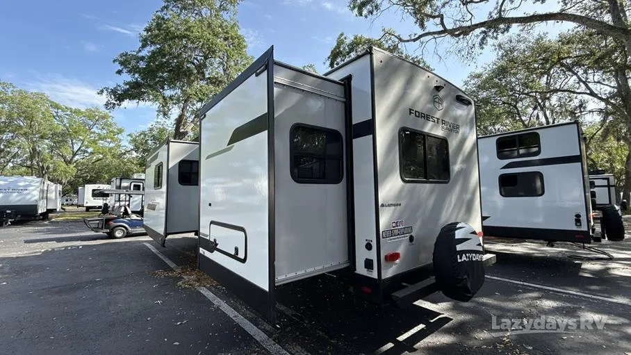 2025 Forest River Grand Surveyor 275FKBS - Photo 4