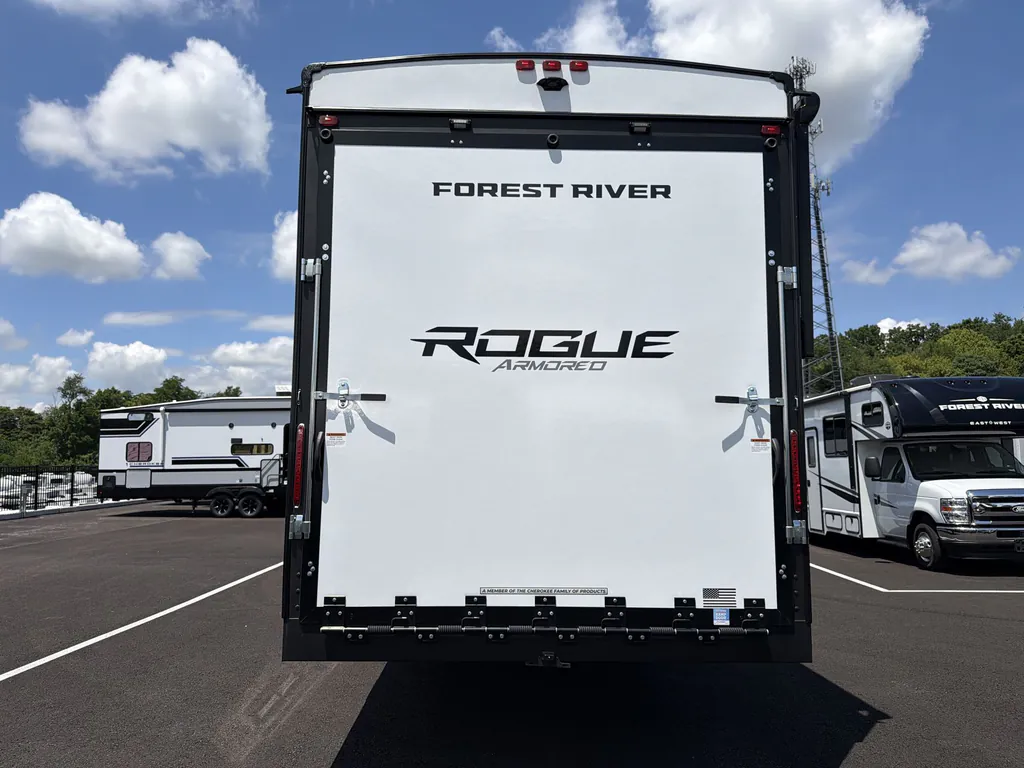 2026 Forest River Vengeance Rogue Armored 4015, Photos photo 7