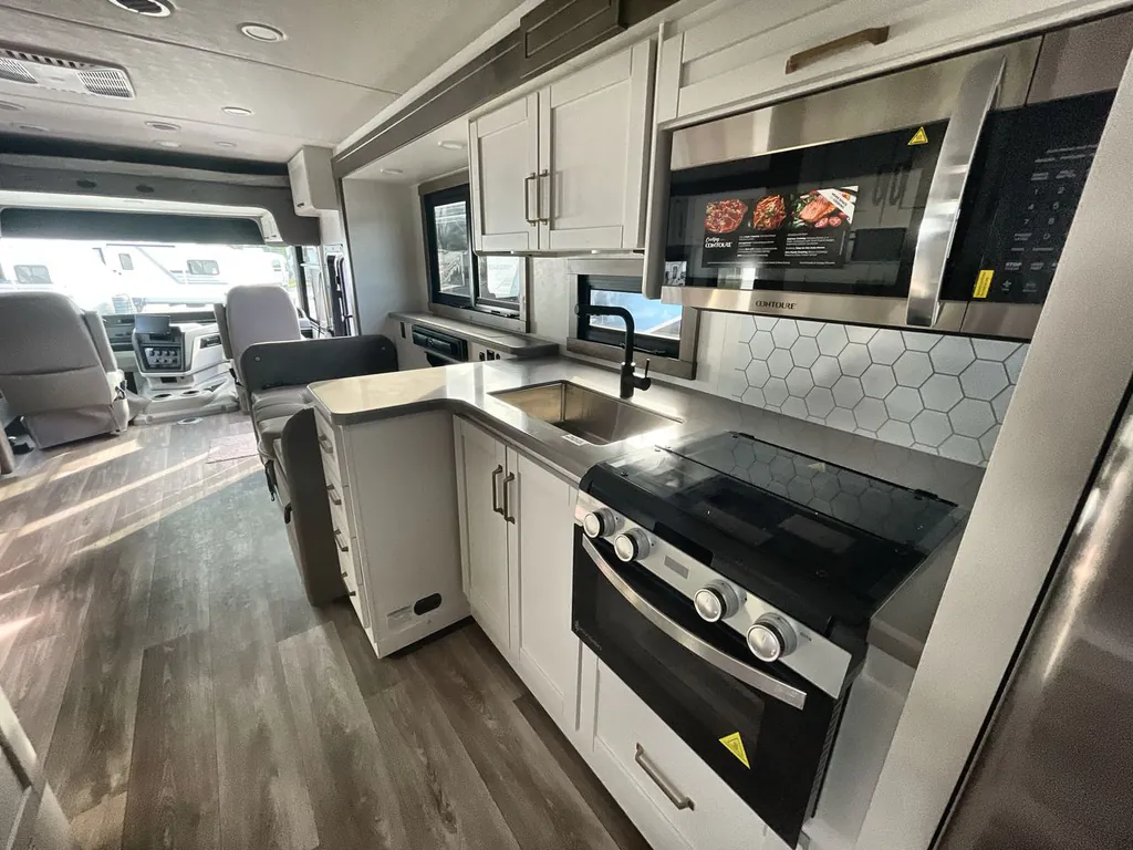 2027 Entegra Coach Vision XL 36C, Photos photo 25