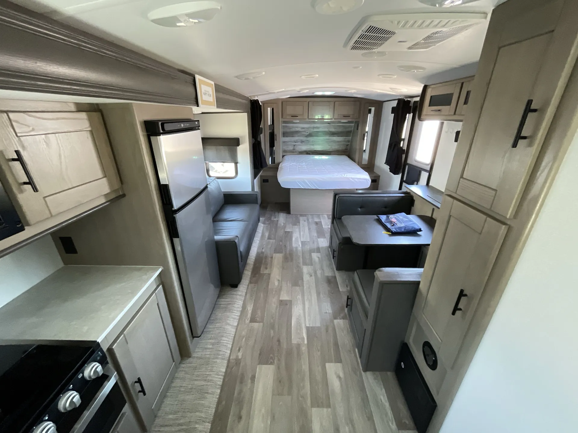 2021 Heartland Sundance 231ML — living area main