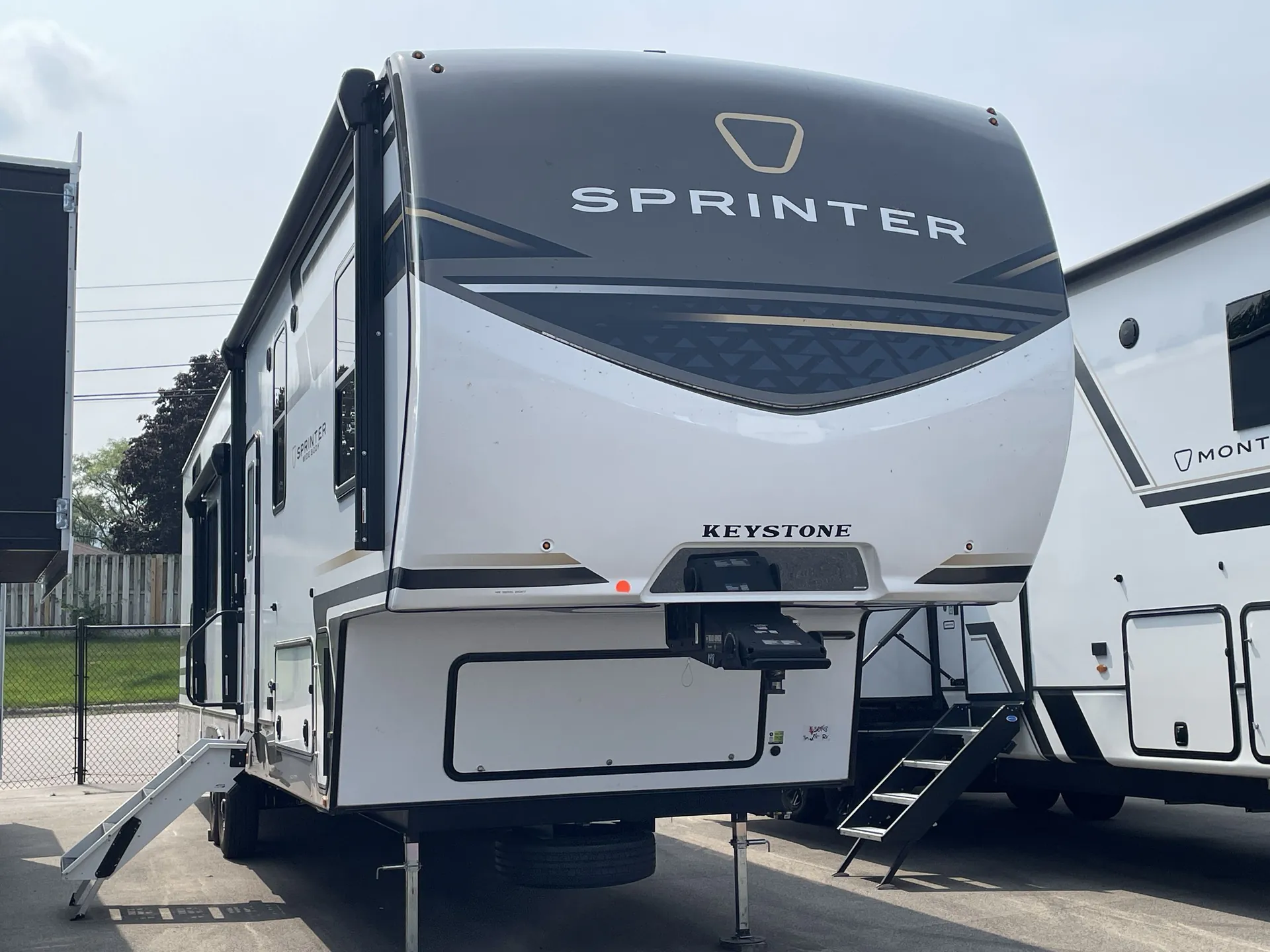 2026 Keystone Sprinter 3920DSL - Photo 2
