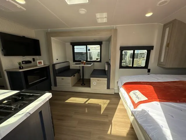 2026 East to West Acclaim 2350BH - Photo 4