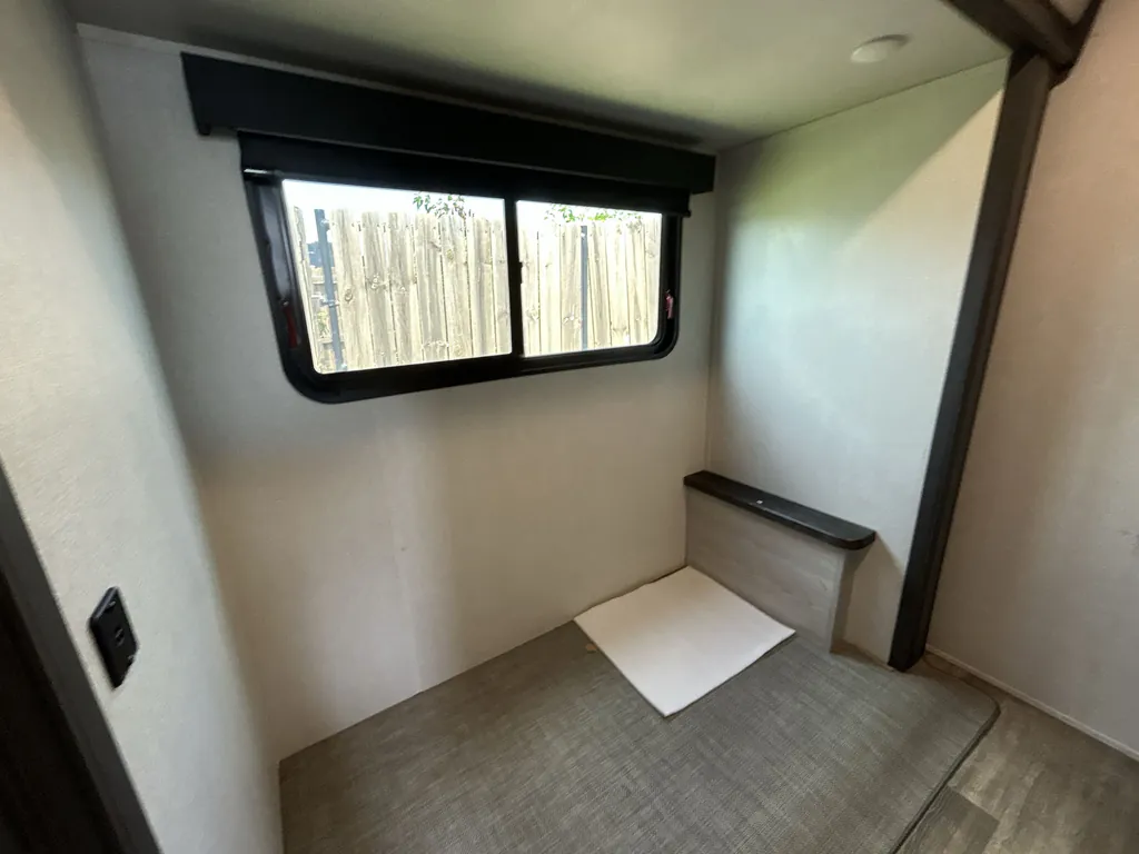 2021 Keystone Montana High Country 385BR, Photos photo 16