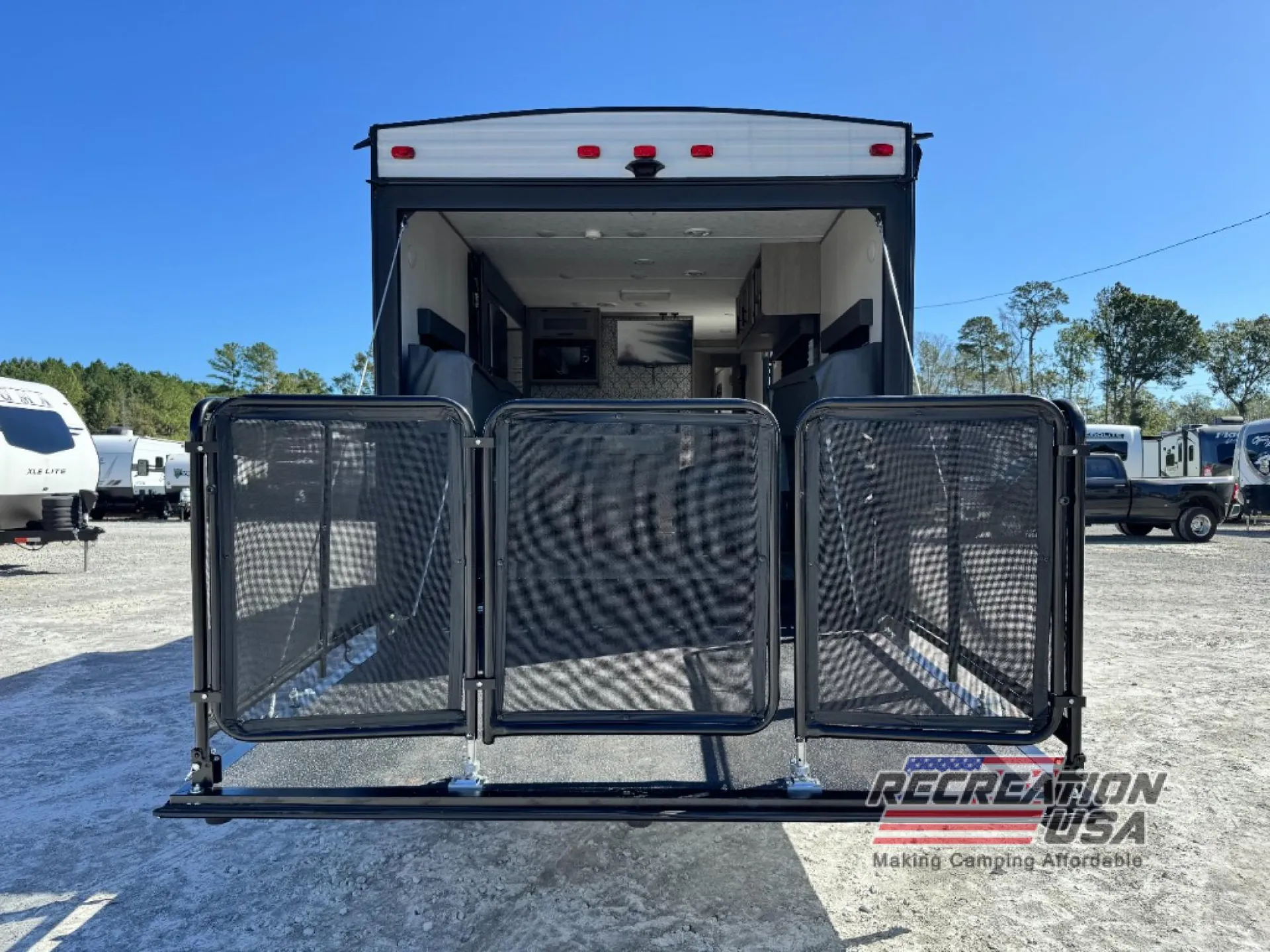 2022 Dutchmen Coleman Lantern 270TQ - Photo 2