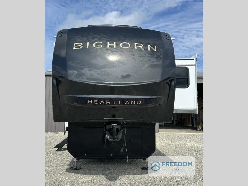 2027 Heartland Bighorn 31RL - Photo 2