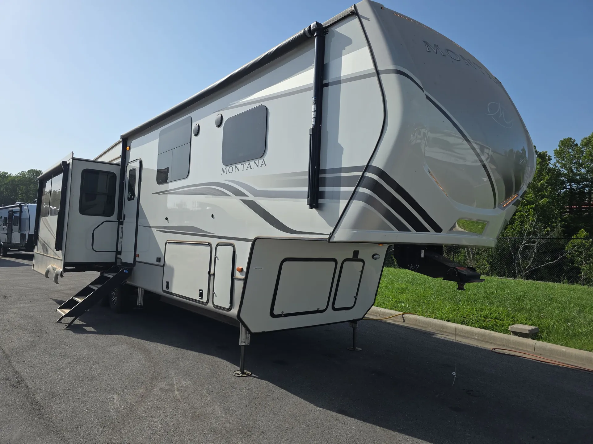 2022 Keystone Montana 3231CK