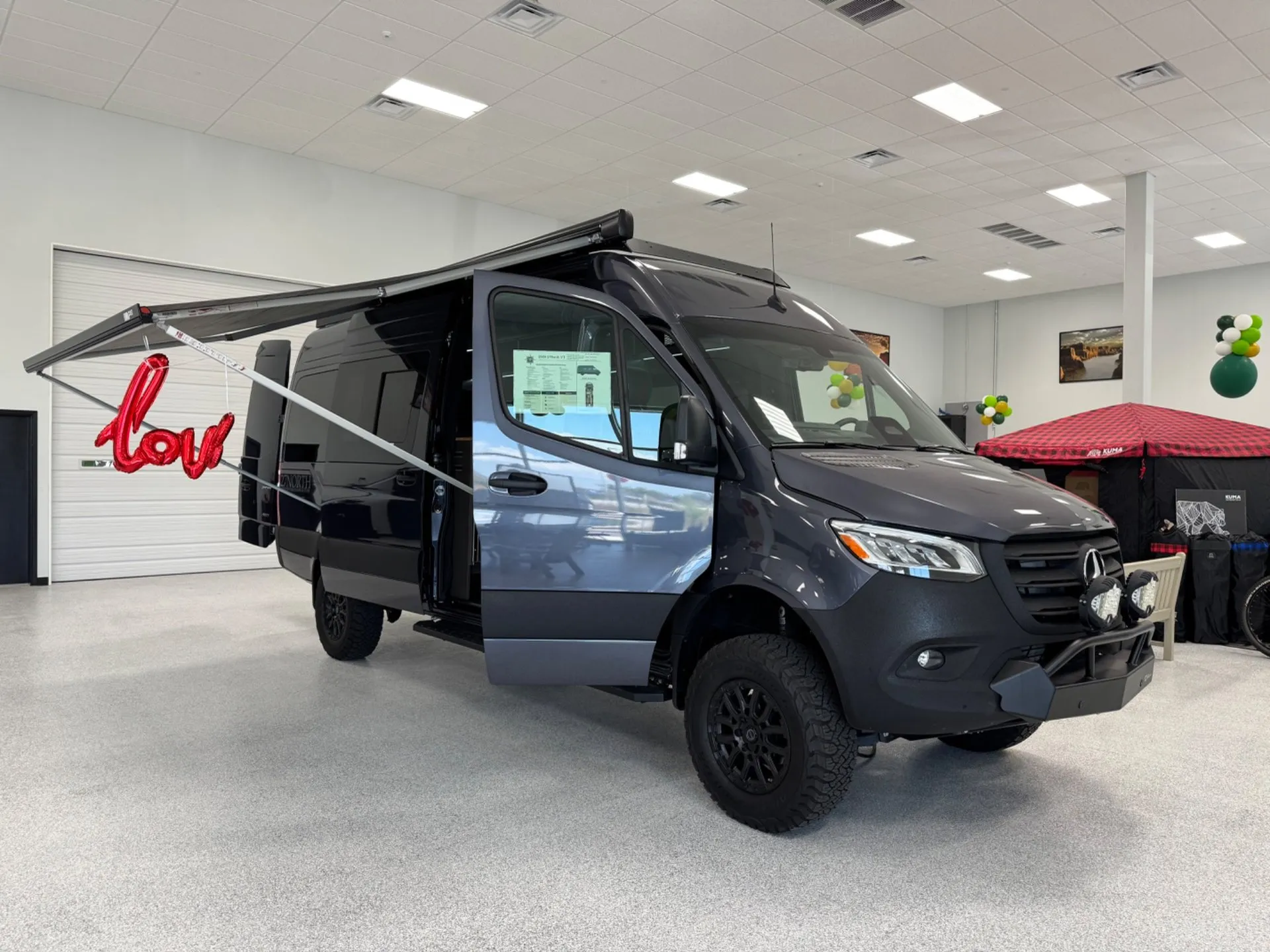 2026 27North Adventure Vans VENTURE X - Main photo