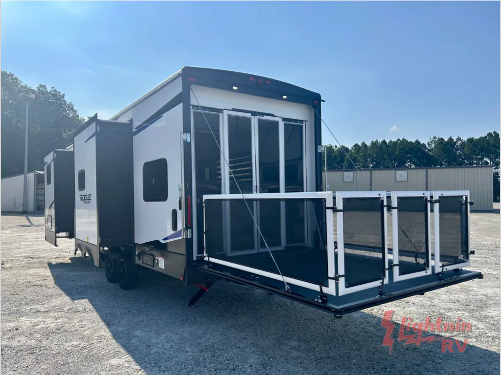 2026 Forest River Vengeance Rogue Armored 26L140, Photos photo 9