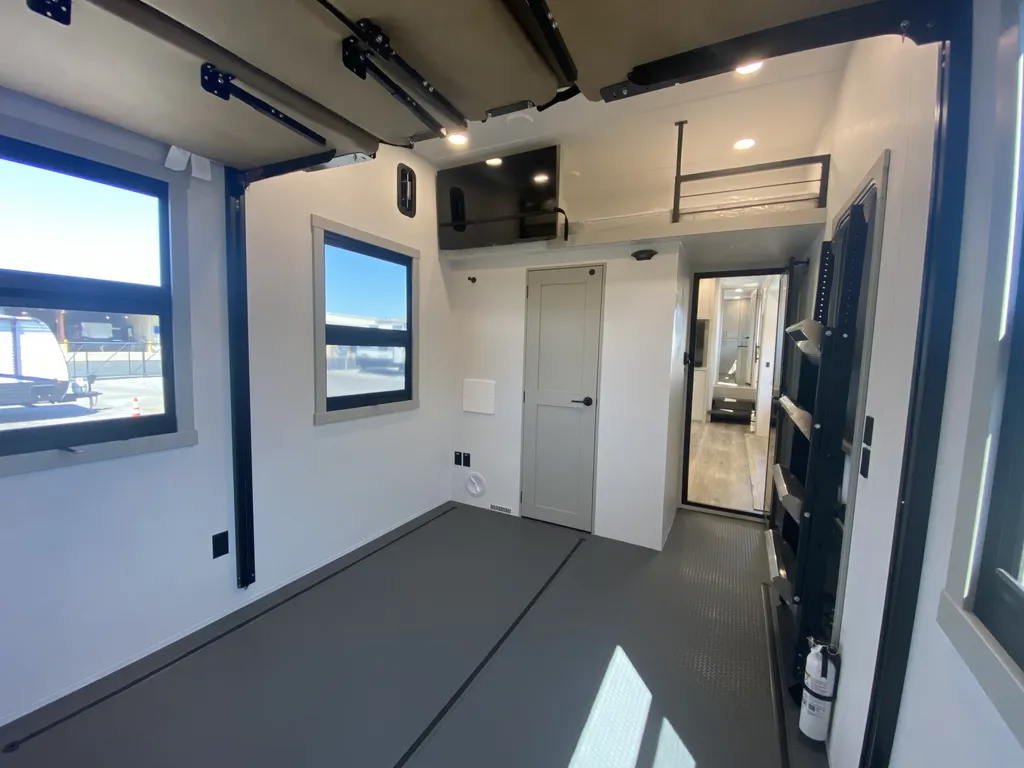 2026 Brinkley Model G 3970, Photos photo 21