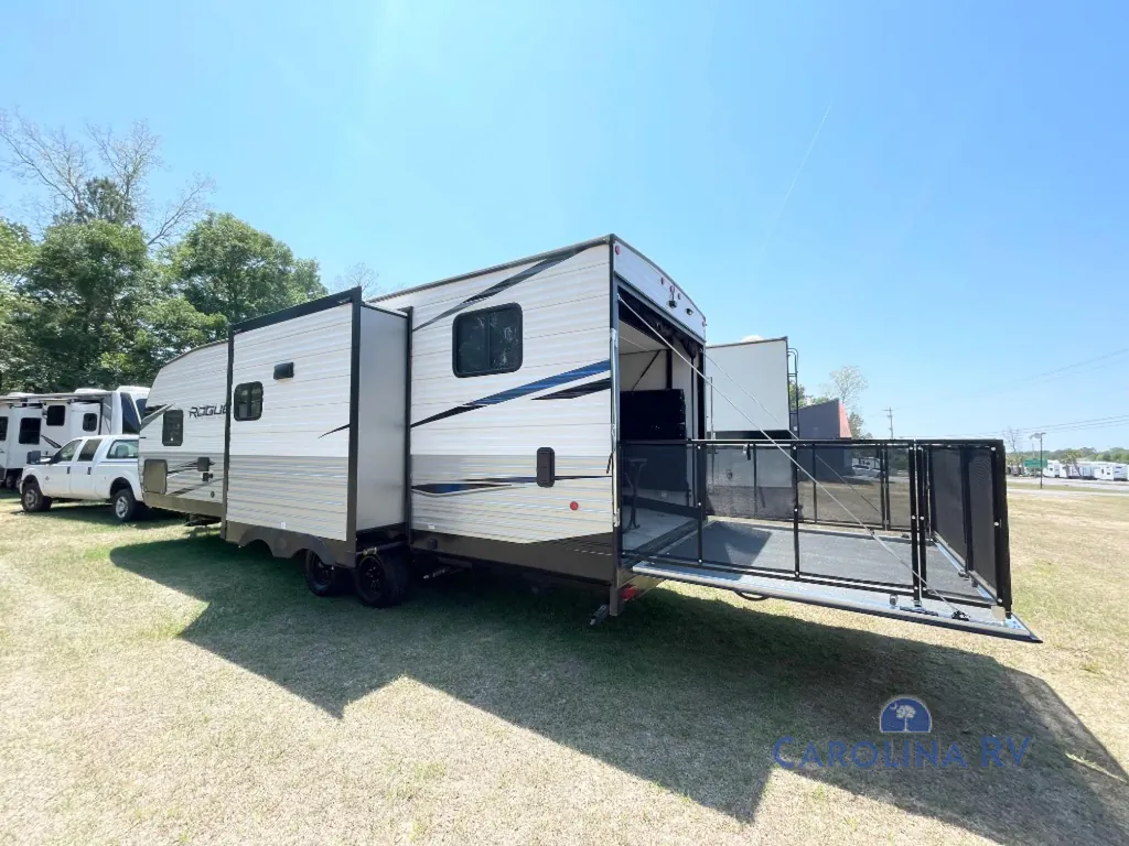 2022 Forest River Vengeance Rogue 26V, Photos photo 7