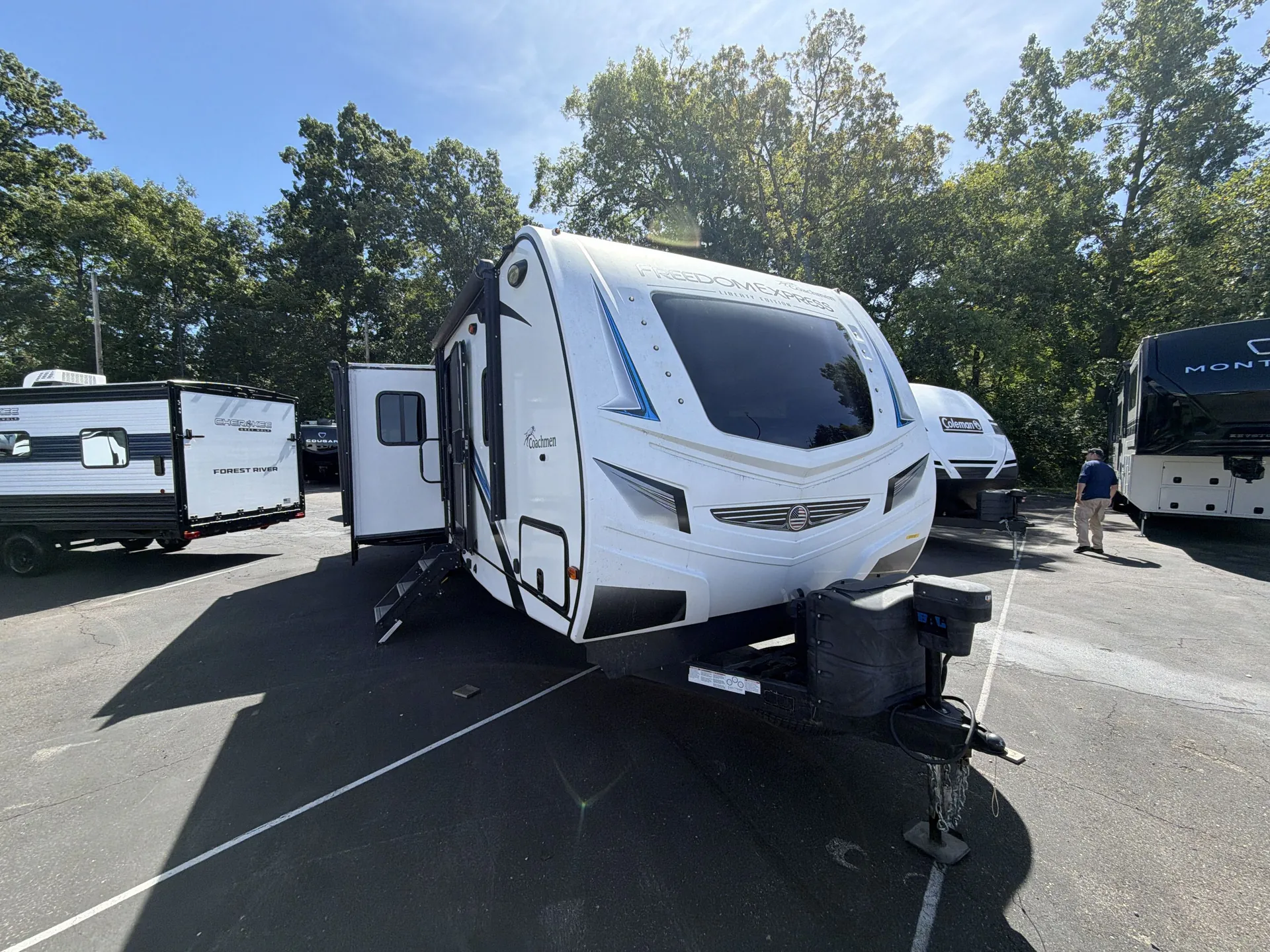 2020 Coachmen Freedom Express Liberty Edition 326BHDSLE - Photo 2