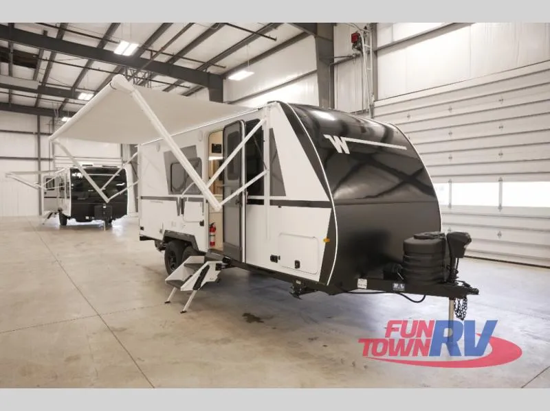 2026 Winnebago Micro Minnie 2108FBS - Photo 2