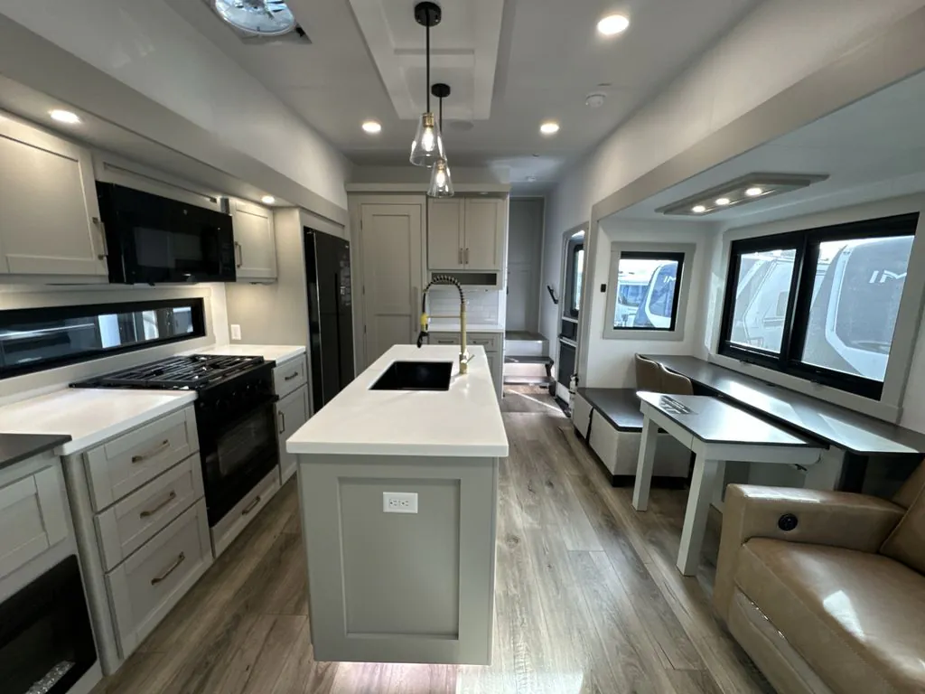 2026 Brinkley Model Z 3515, Photos photo 28