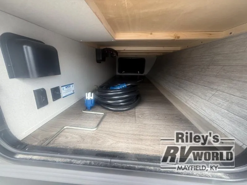 2026 Coachmen RV Catalina Legacy Edition 283RNR - Photo 4
