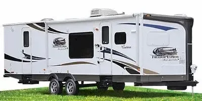 Coachmen Freedom Express 302FKV exterior