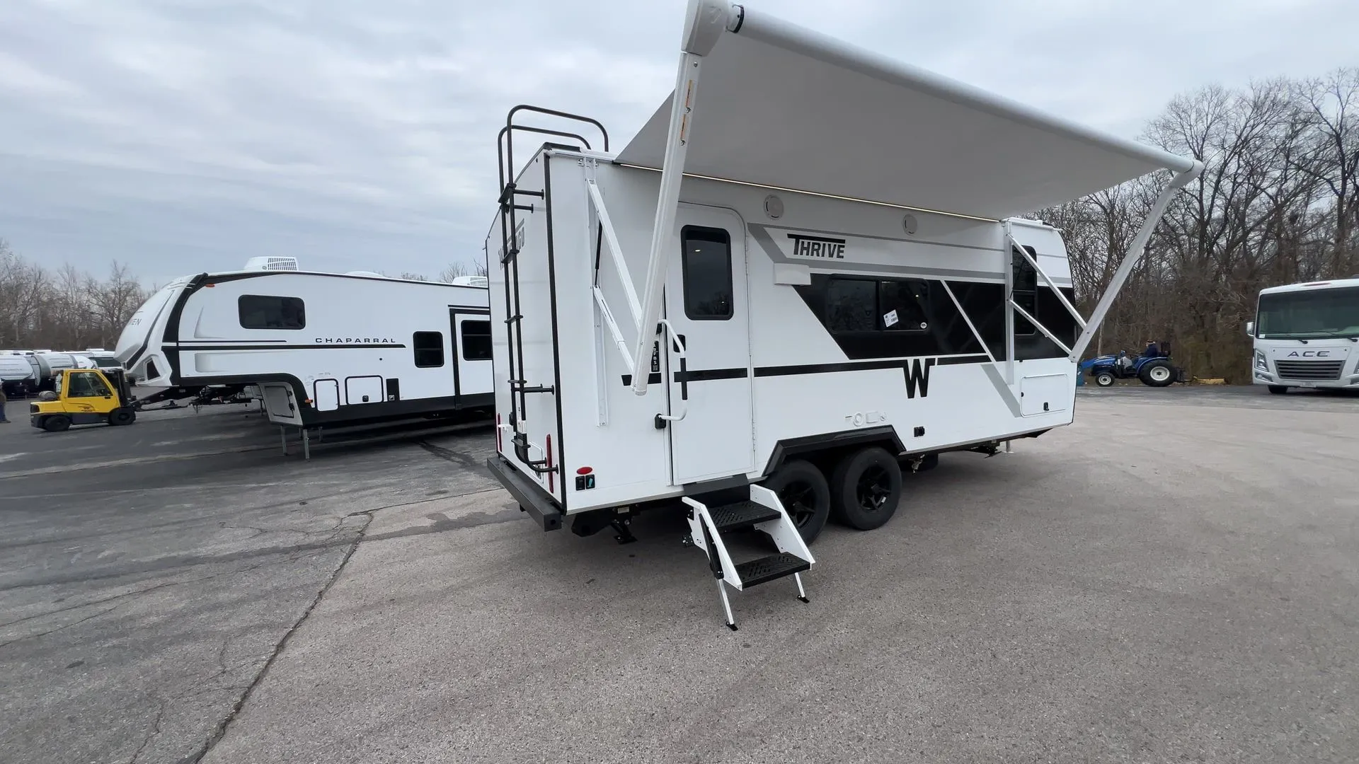 2026 Winnebago Thrive 18FBS - Photo 3