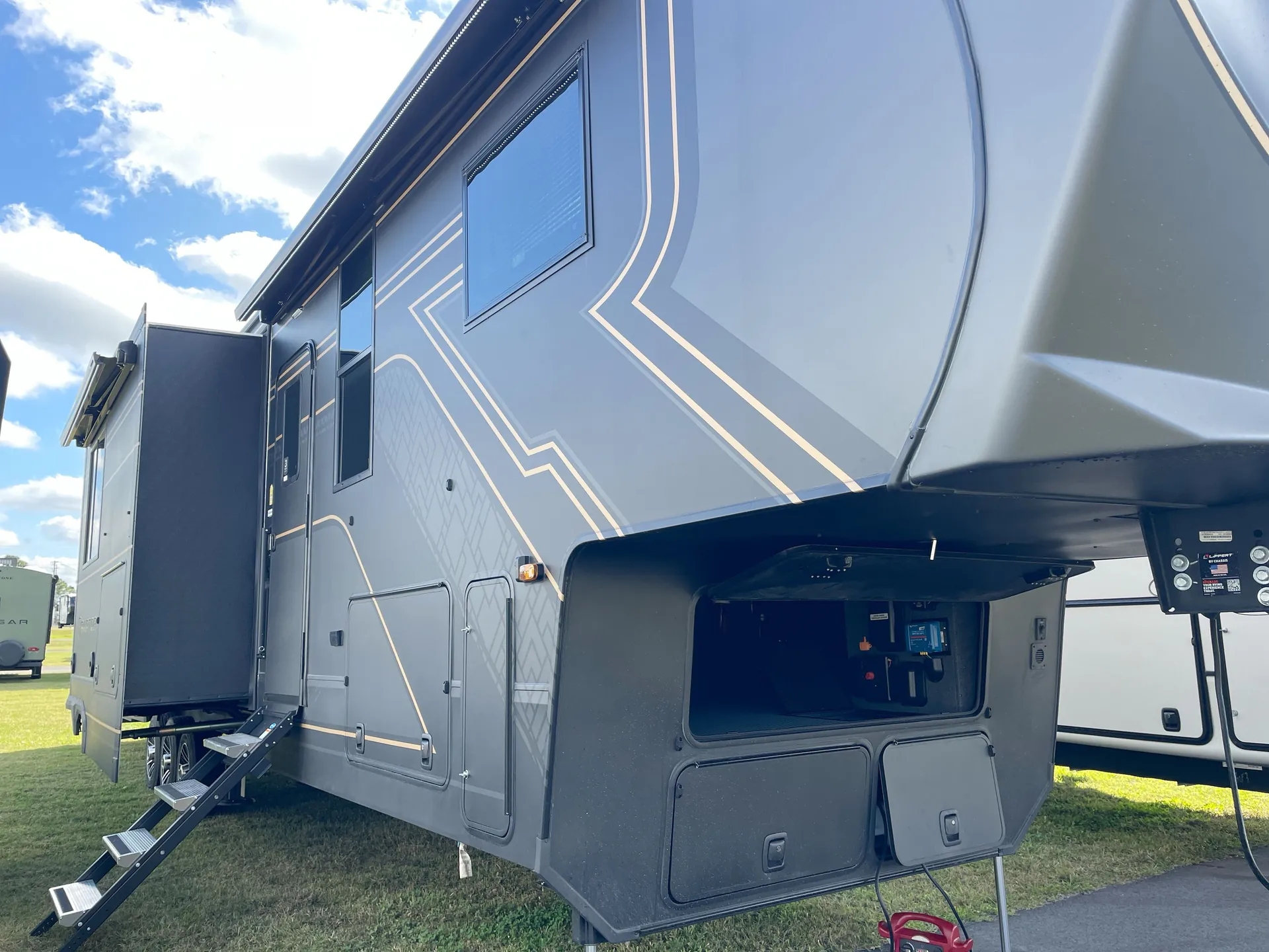 2026 Keystone Raptor 441