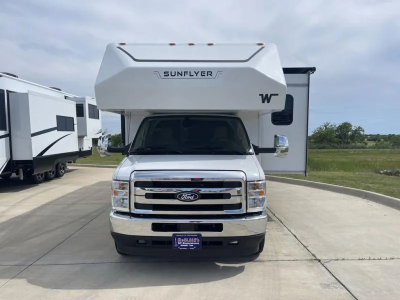 2027 Winnebago Sunflyer 28MB - Photo 4