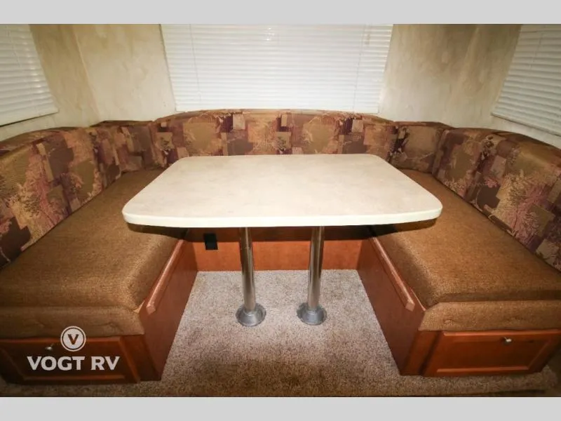 2014 Northwood Nash 23D - Photo 3