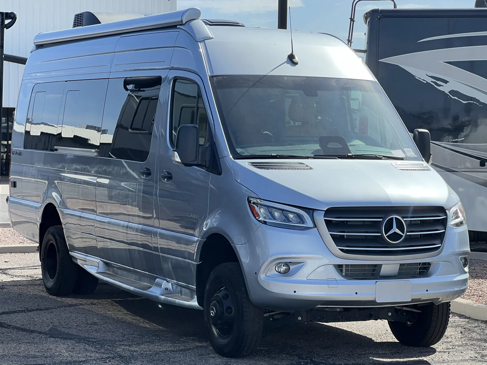 2027 Entegra Coach Insignia 24B - Photo 2