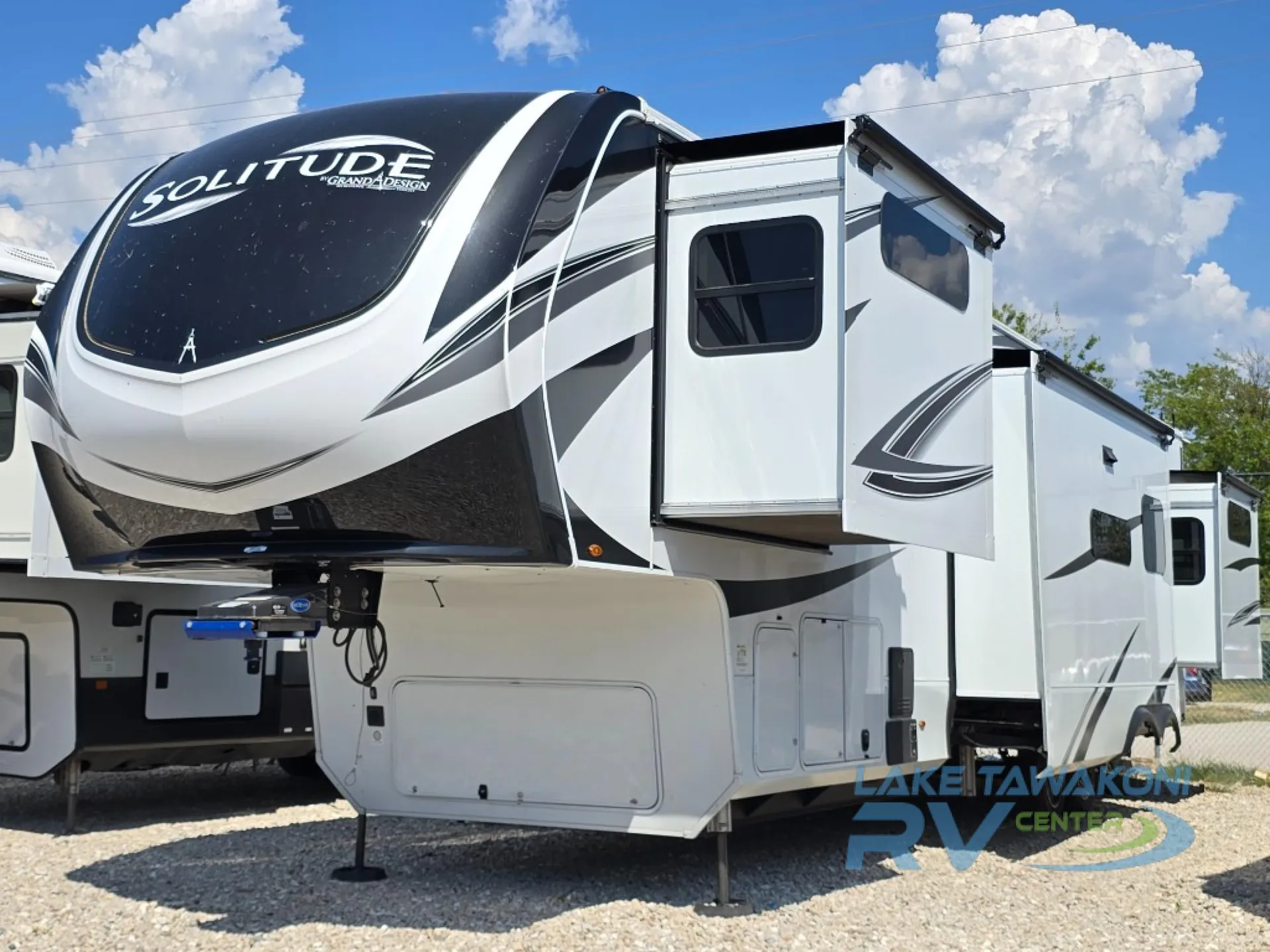 2023 Grand Design Solitude 391DL - Photo 2