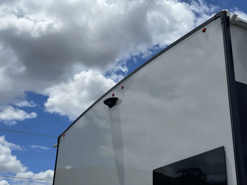 2026 Brinkley Model Ix 20X, Photos photo 6