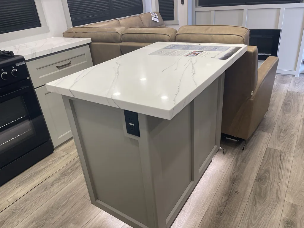2026 Brinkley Model G 3970, Photos photo 16