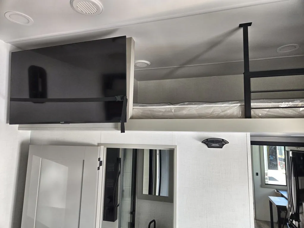 2026 Brinkley Model G 3970, Photos photo 34