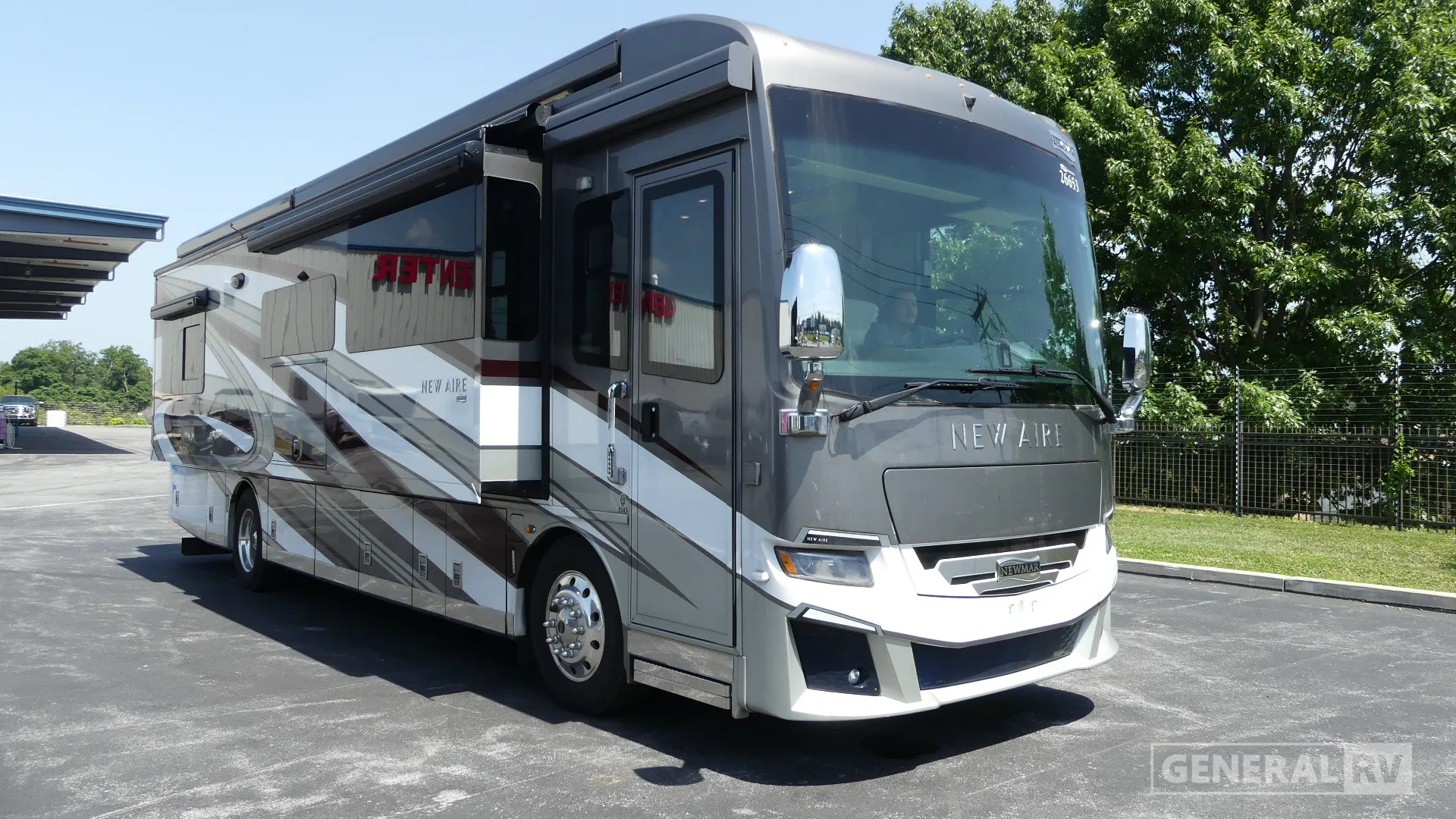 2022 Newmar New Aire 3543 - Photo 2