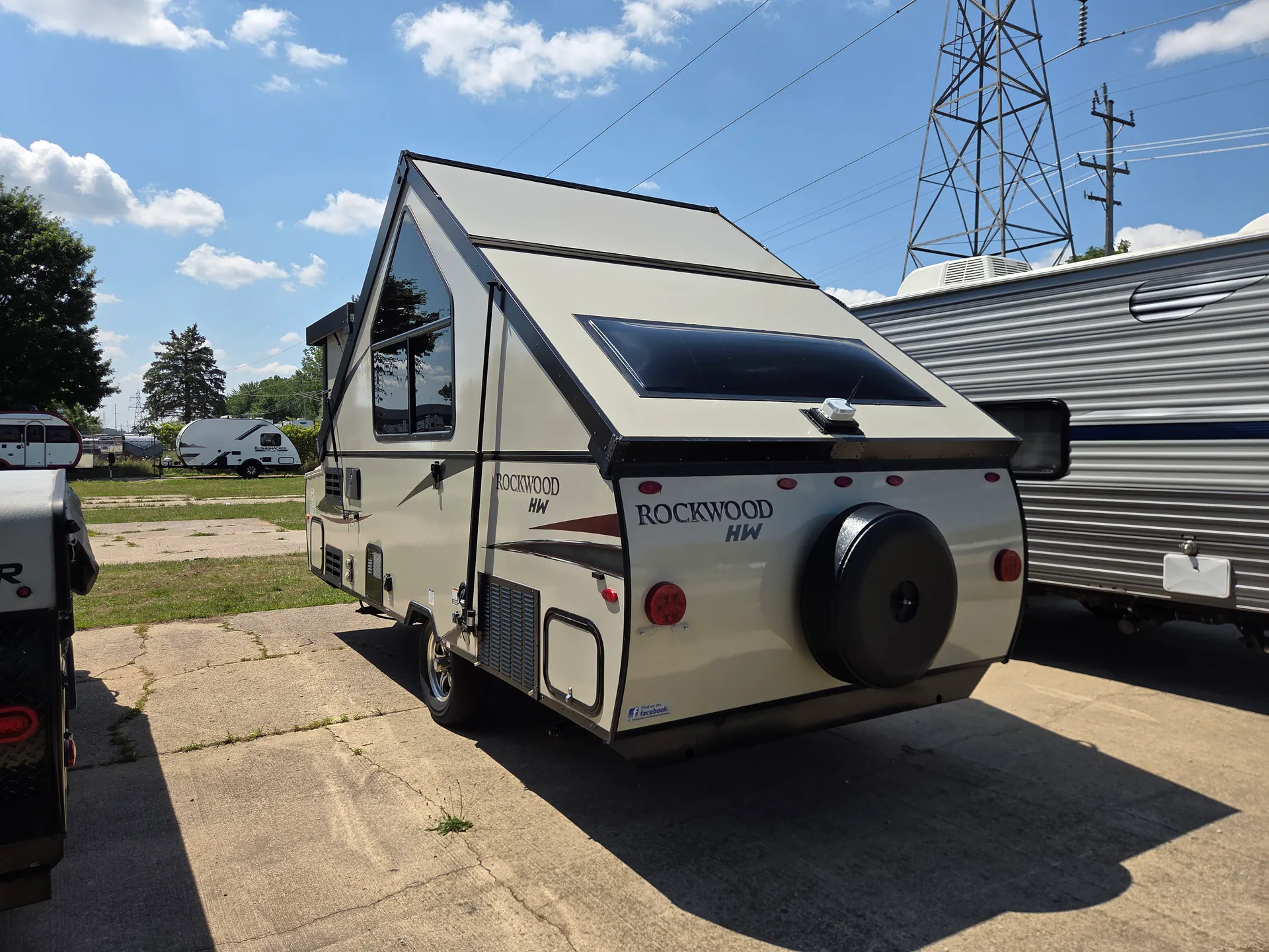 2019 Forest River Rockwood Hard Side A214HW - Photo 4