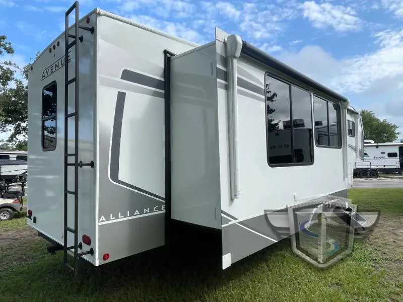 2026 Alliance RV Avenue 35RKS - Photo 4
