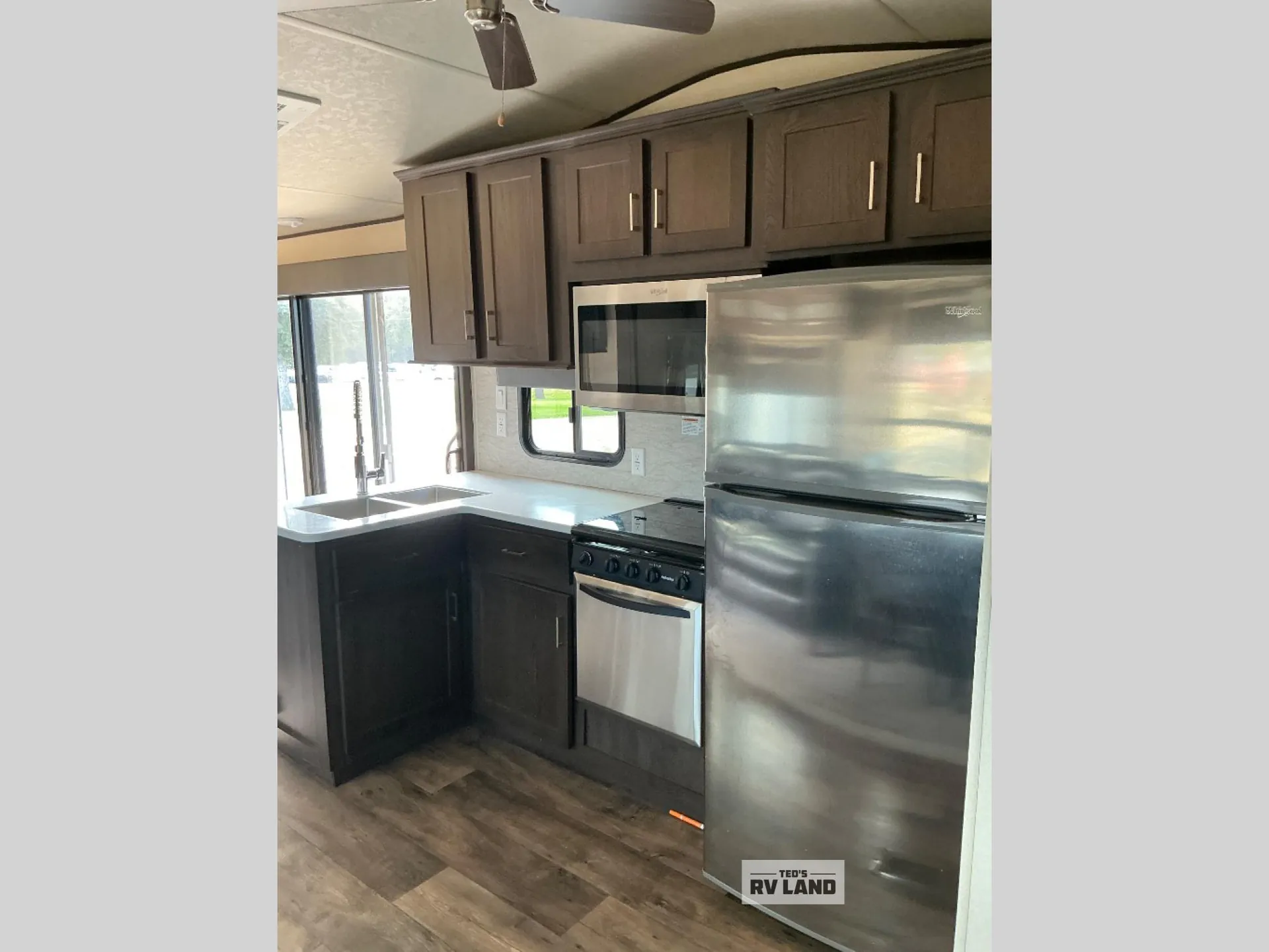 2019 Forest River Salem Villa 42QBQ — Photo 7