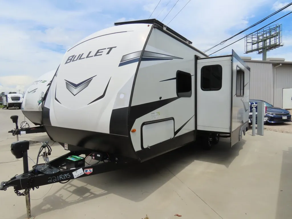 2022 Keystone Bullet 221RBS - Photo 3